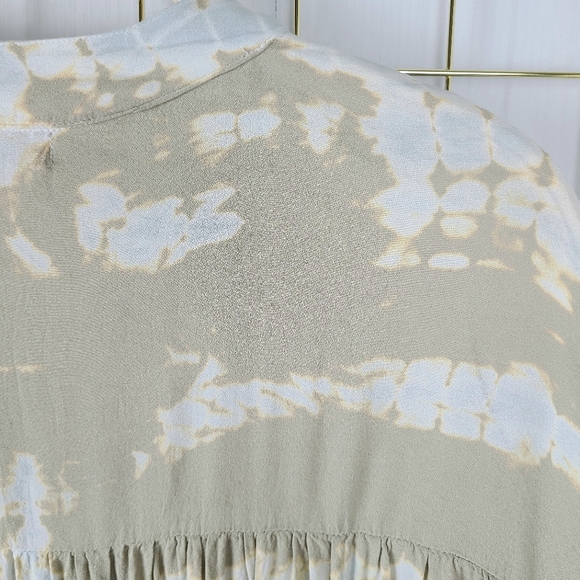 Young Fabulous & Broke Tan Blue Tie Dye Blouse - Picture 10 of 12